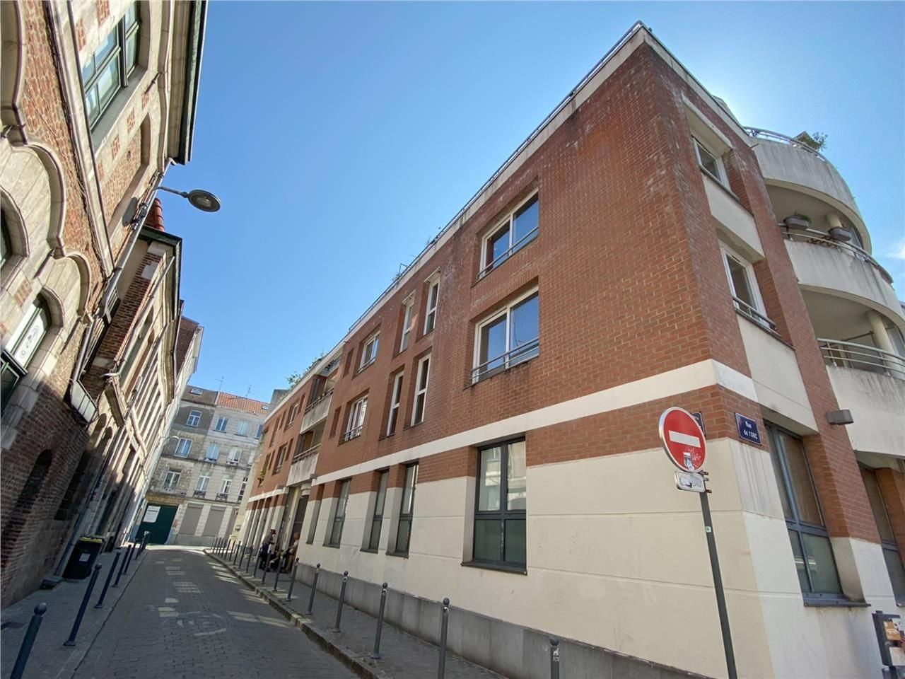 CBRE vous propose à la location ou à la vente une