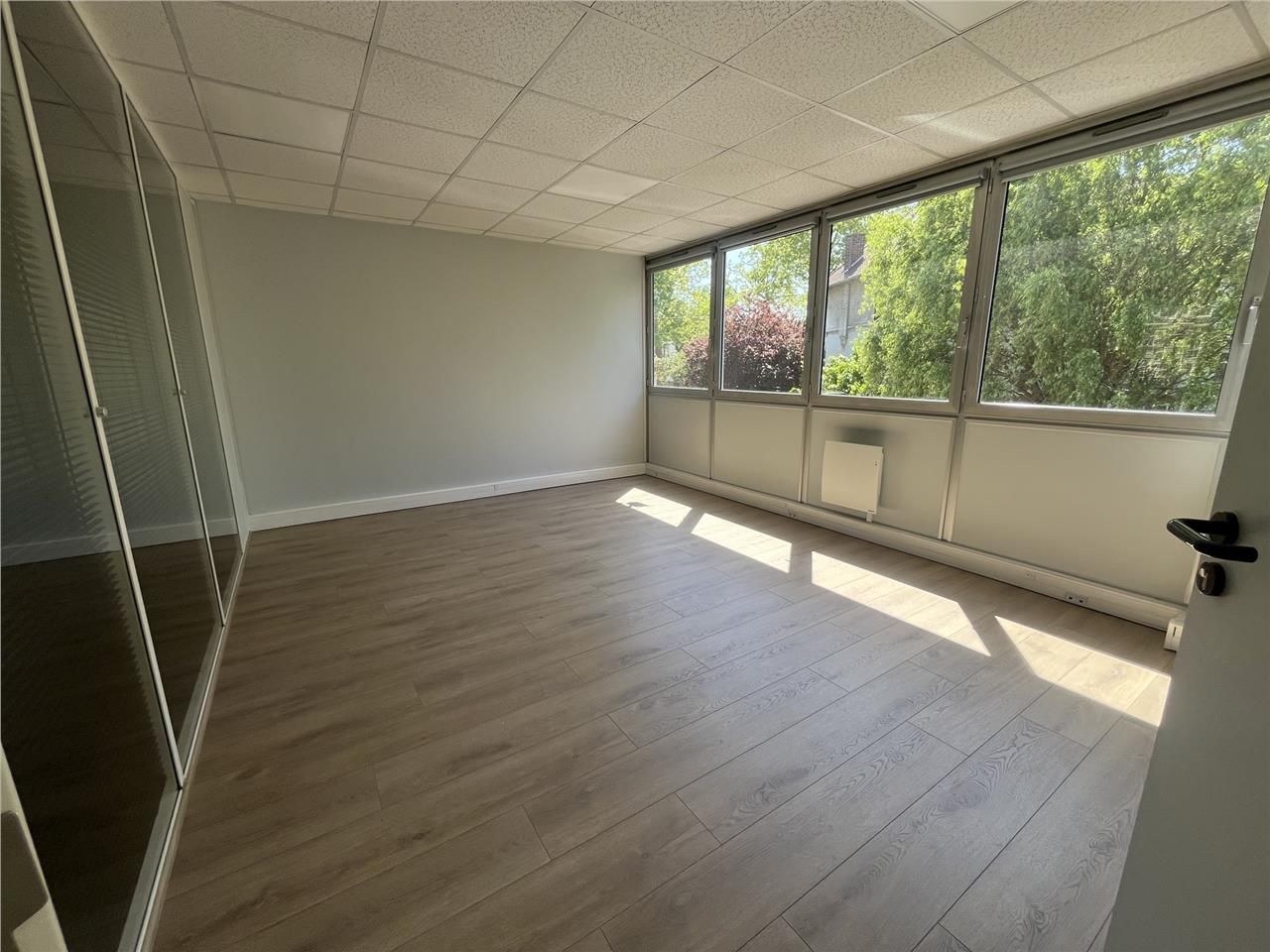 Découvrez cette surface de bureaux à vendre ou à 