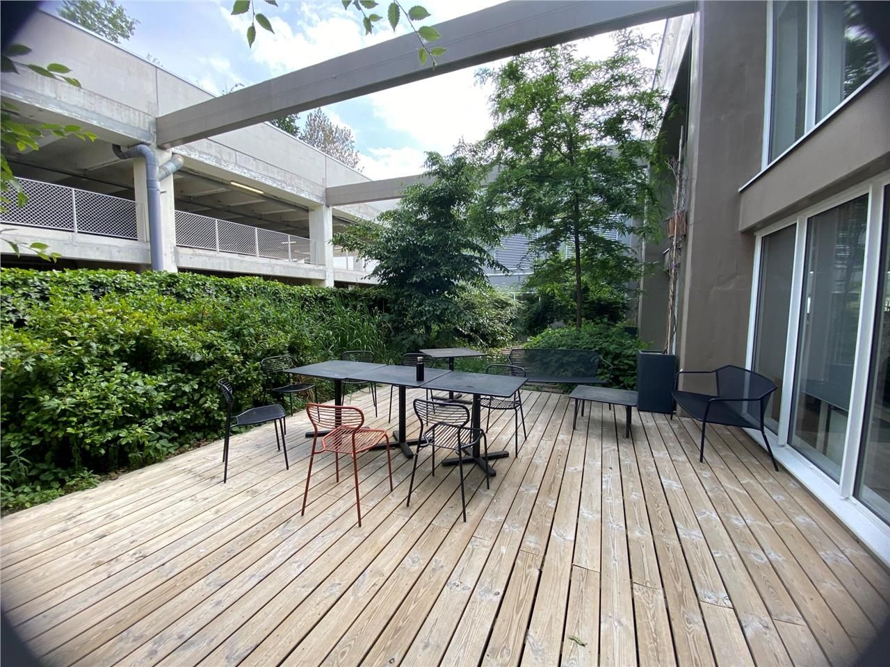 Découvrez un plateau de bureaux unique à la locat