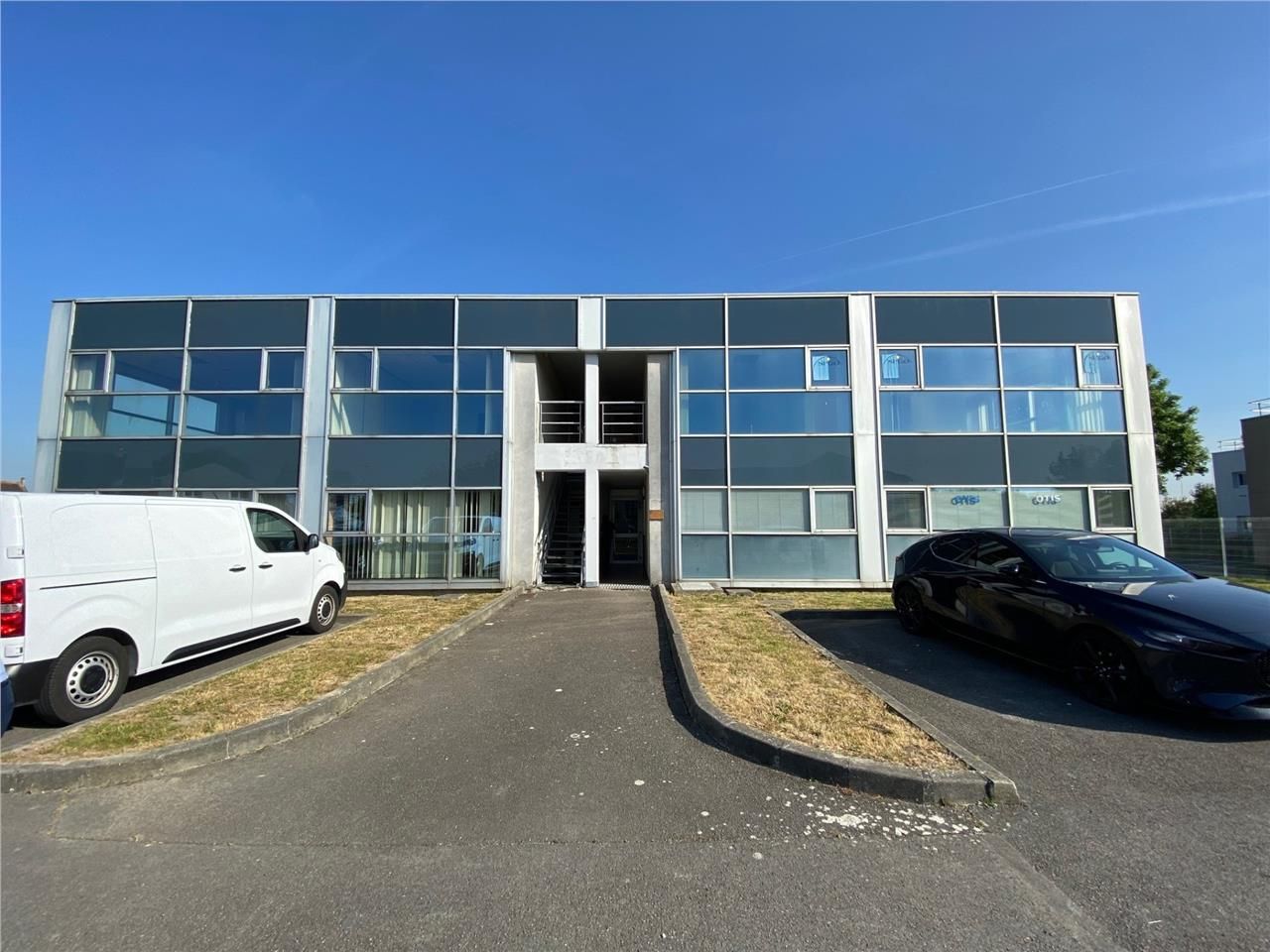 CBRE vous propose à la vente ou à la location cet