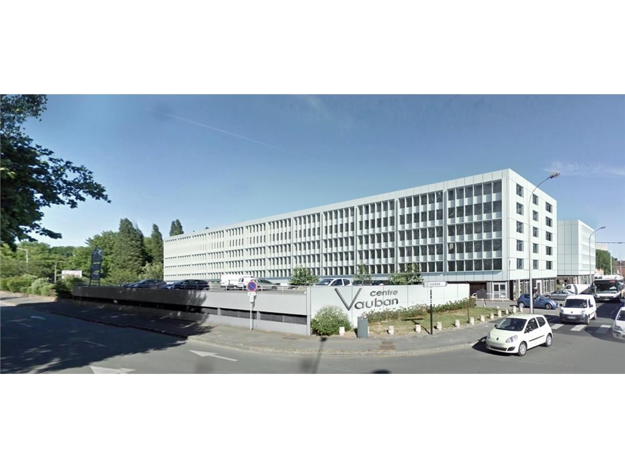 CBRE vous propose à la vente 235 m² de bureaux ré