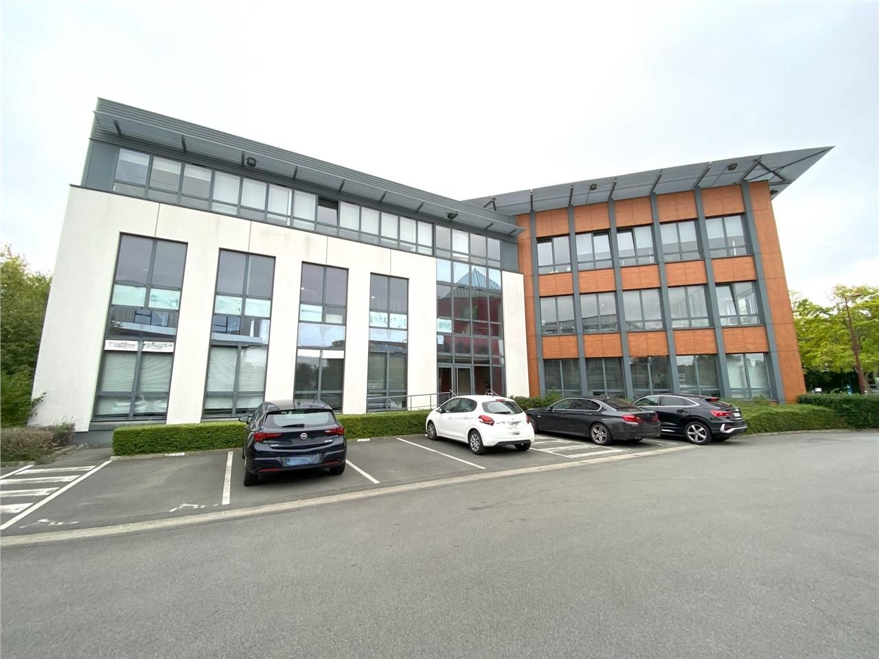 Située au coeur du dynamique Parc Europe, cette s