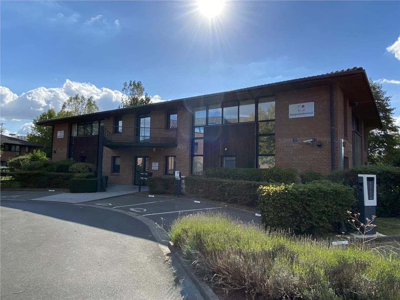 CBRE vous propose à la location un plateau comple