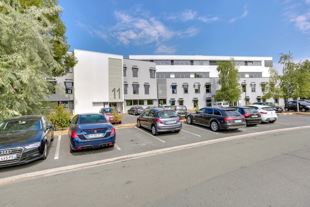 CBRE vous propose à la location et à la vente une