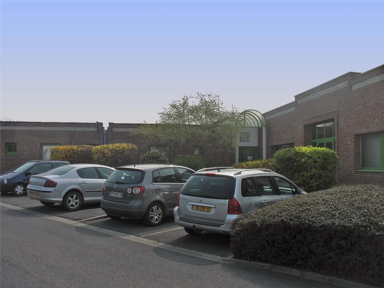 En bordure du périphérique et face au Vieux-Lille