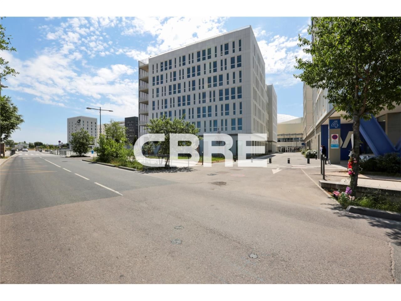 Idéalement situé à mi-chemin entre le centre écon