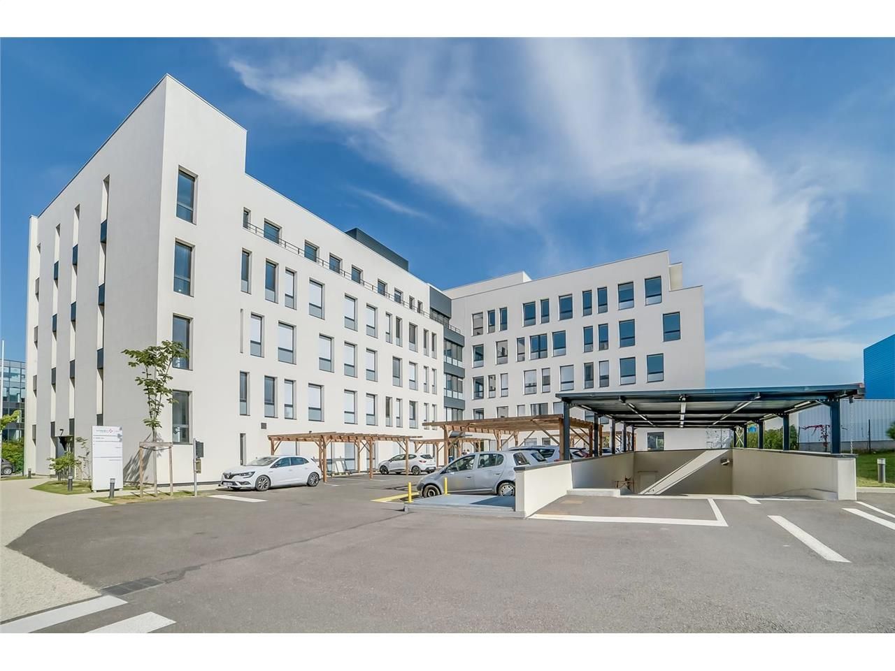 Immeuble de bureaux à louer, ERP 5, dernières nor