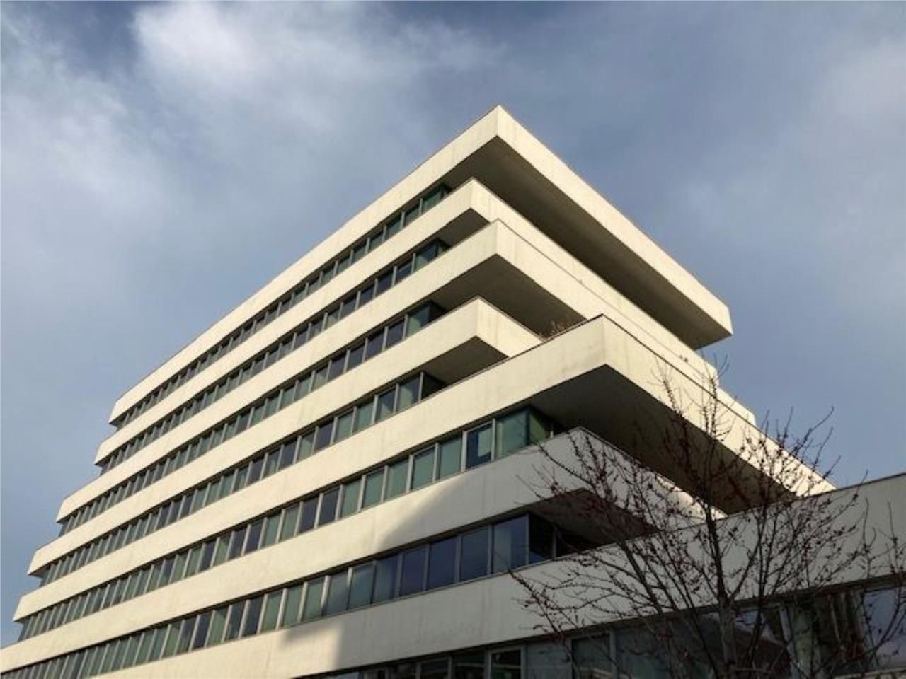 Immeuble offrant une belle surface de bureaux amé