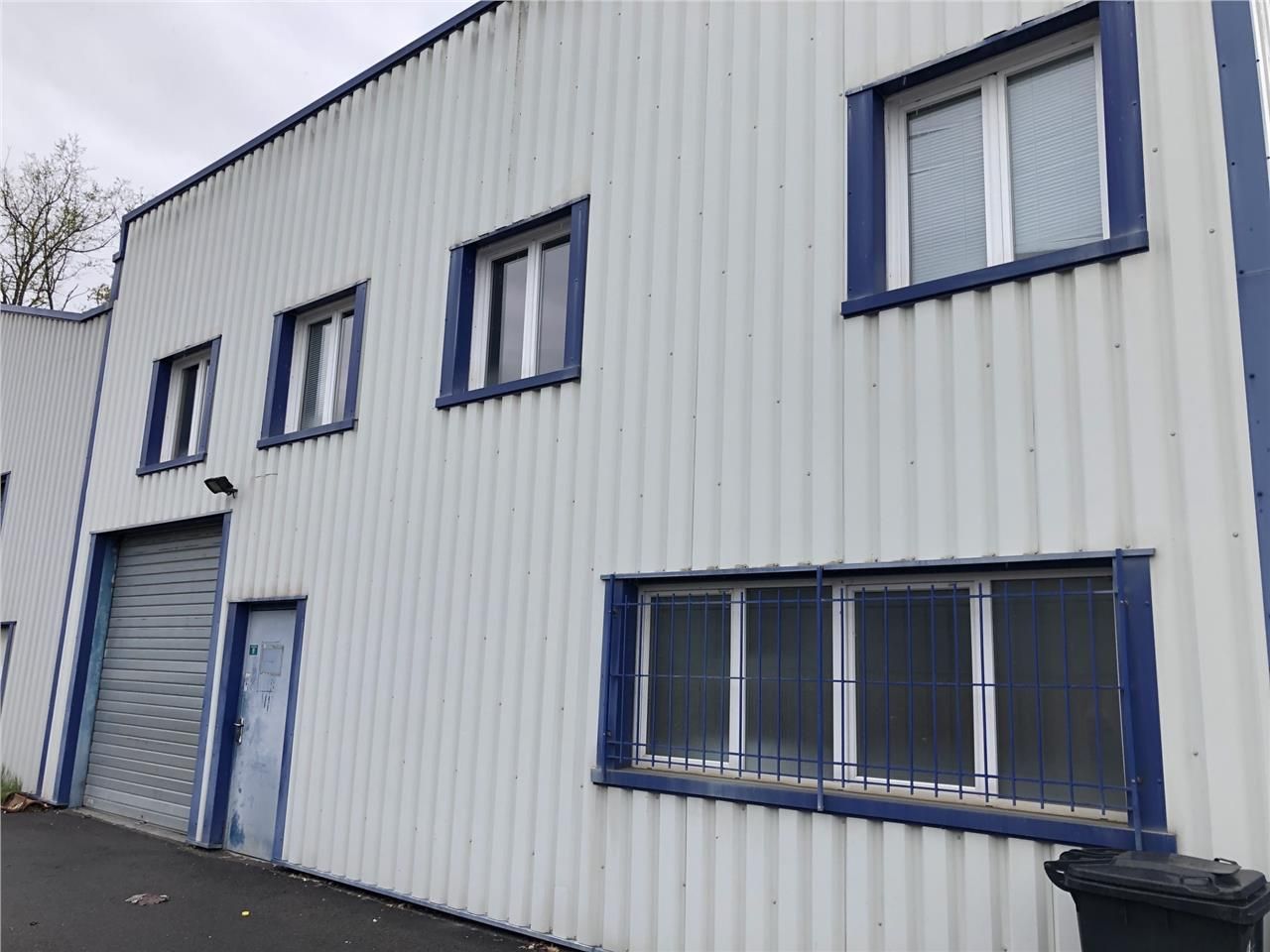 CBRE vous propose à la location un lot mixte d'en