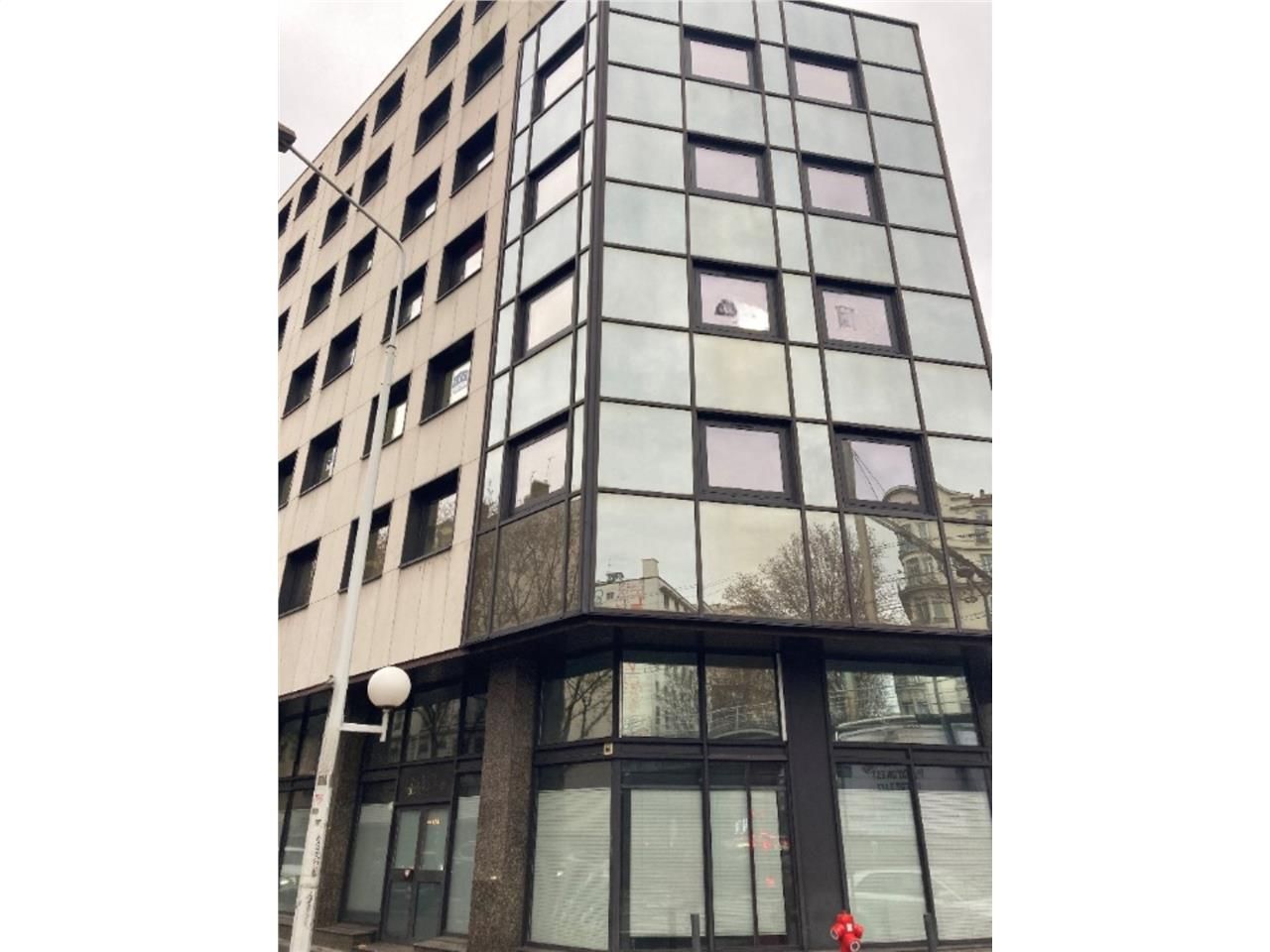 Locaux à louer entièrement aménagés et en très bo