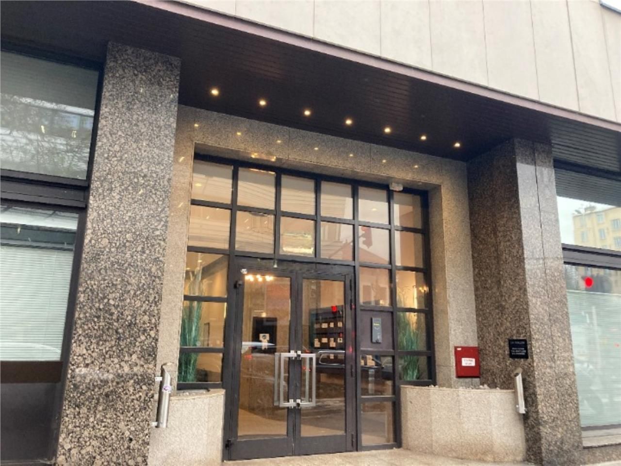 Locaux à louer entièrement aménagés et en très bo