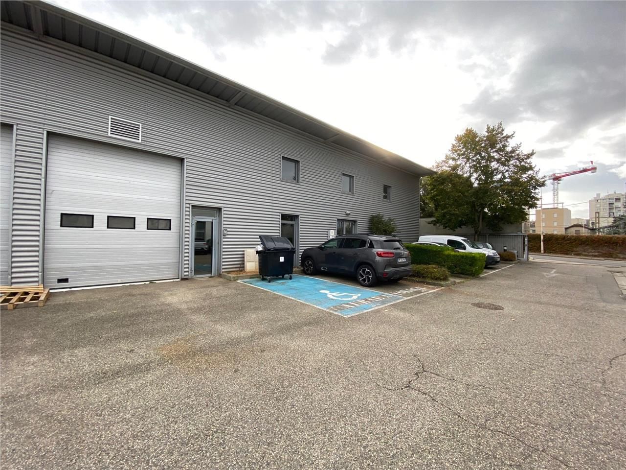 A LOUER - LOGISTIQUE URBAINE - Au coeur de Lyon d