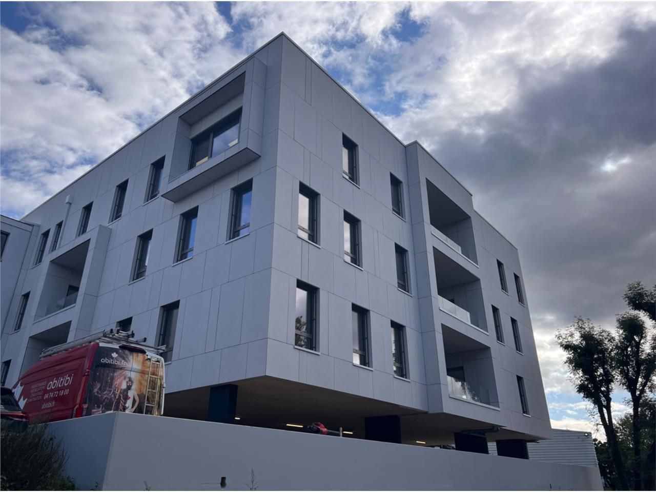 Au sein de la Techlid, plateau de bureaux neufs à