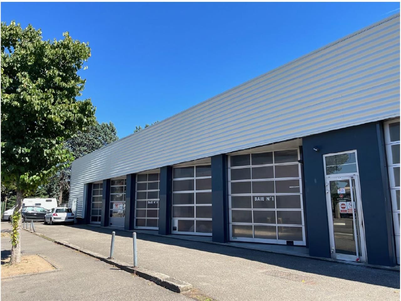 Idéalement situé en bordure du boulevard périphér