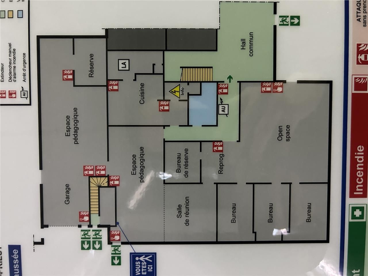 Location entrepots 547 m² non divisibles