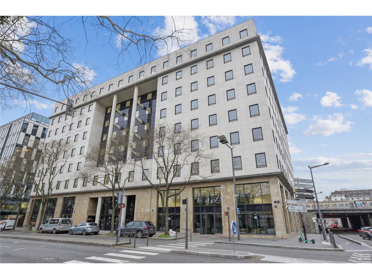 Venez découvrir l'Etoile Part-Dieu, immeuble enti