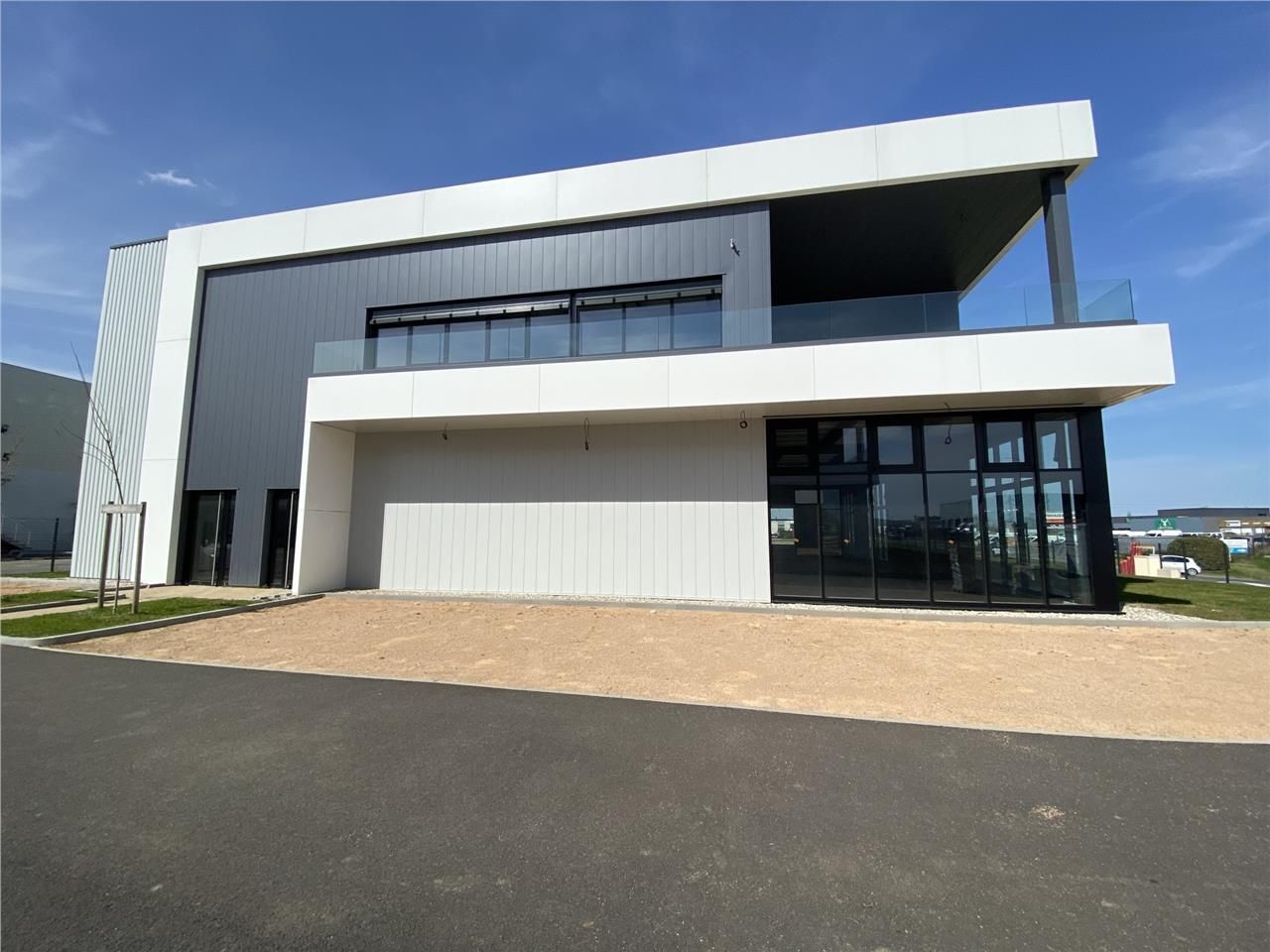 CBRE Lyon vous propose un bâtiment à usage mixte 