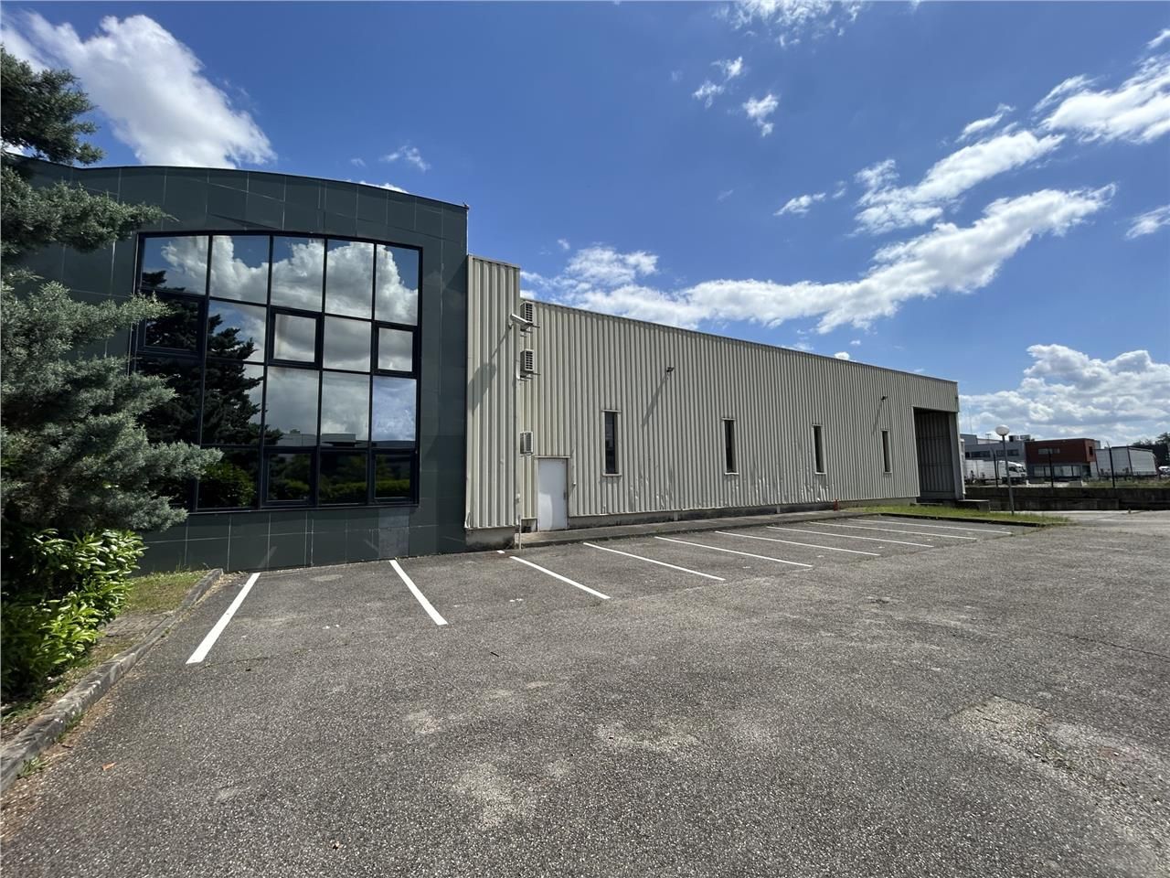 CBRE Lyon vous propose de venir découvrir ce bâti