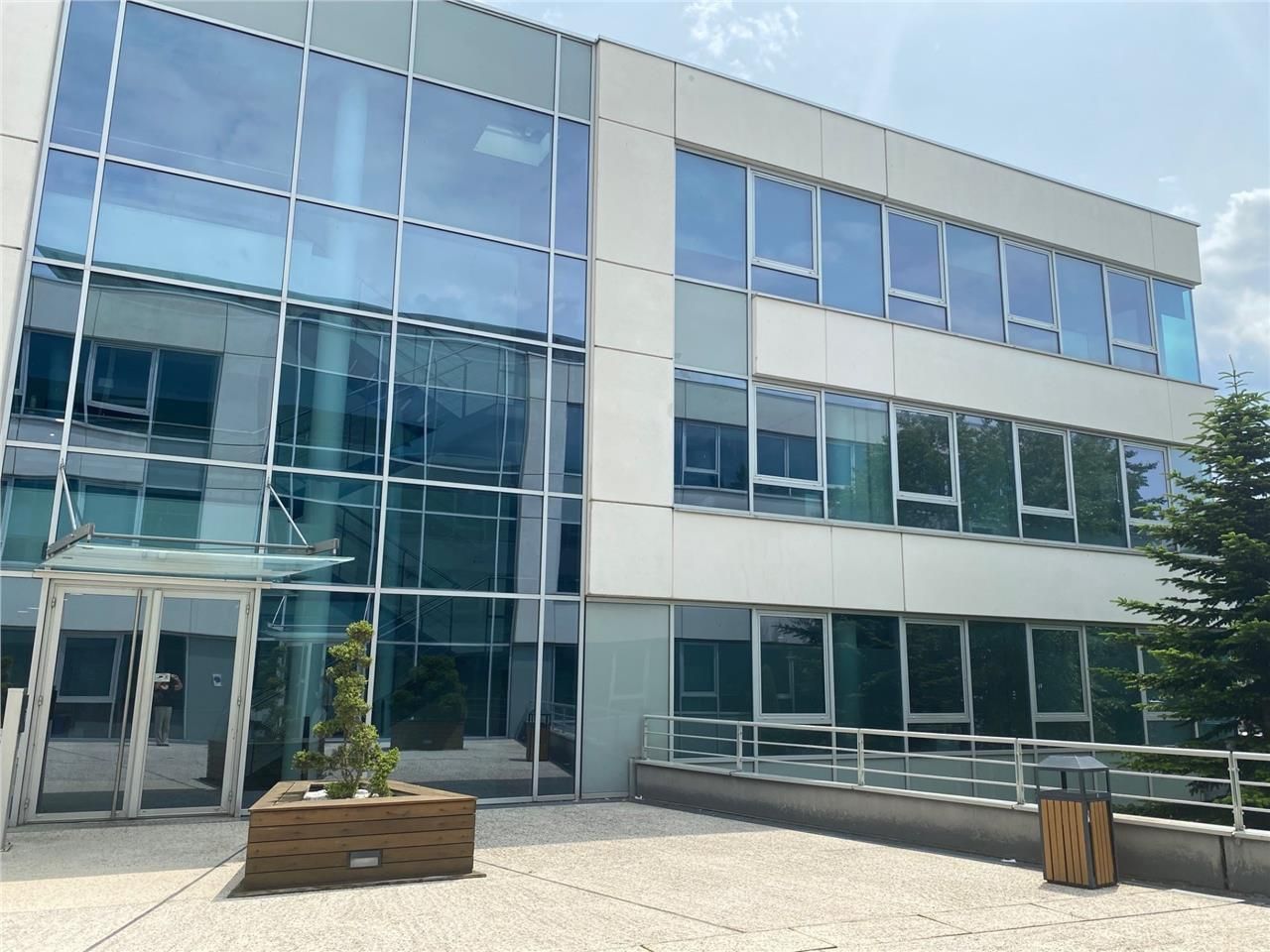 Exclusif: bureaux à louer au coeur de l'aéroport 