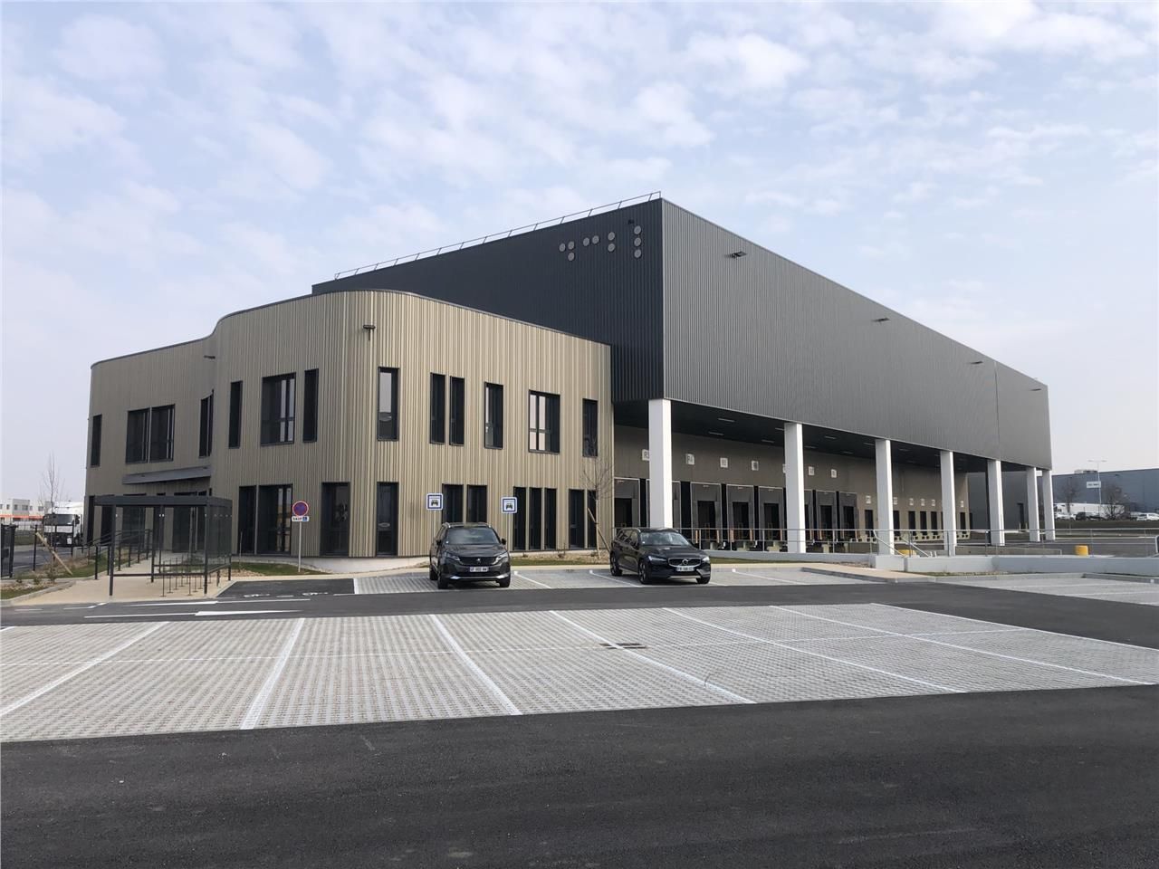 LOGISTIQUE URBAINE. A CORBAS, au Sud-Est de Lyon,