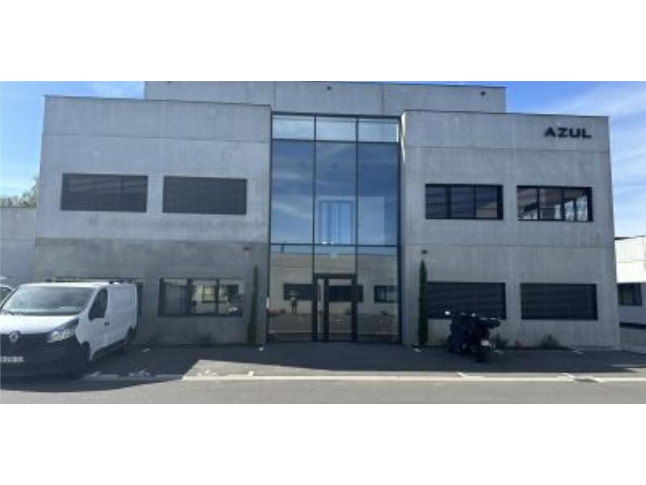 Ensemble immobilier constitué de 5 bâtiments ento