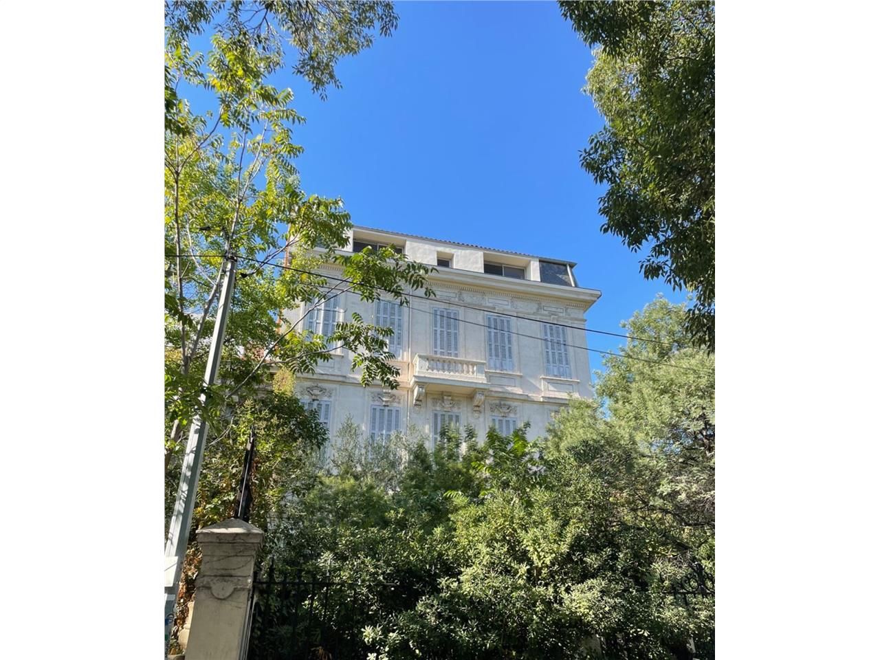 HOTEL PARTICULIER A LOUER OU A VENDRE - 13008 MAR