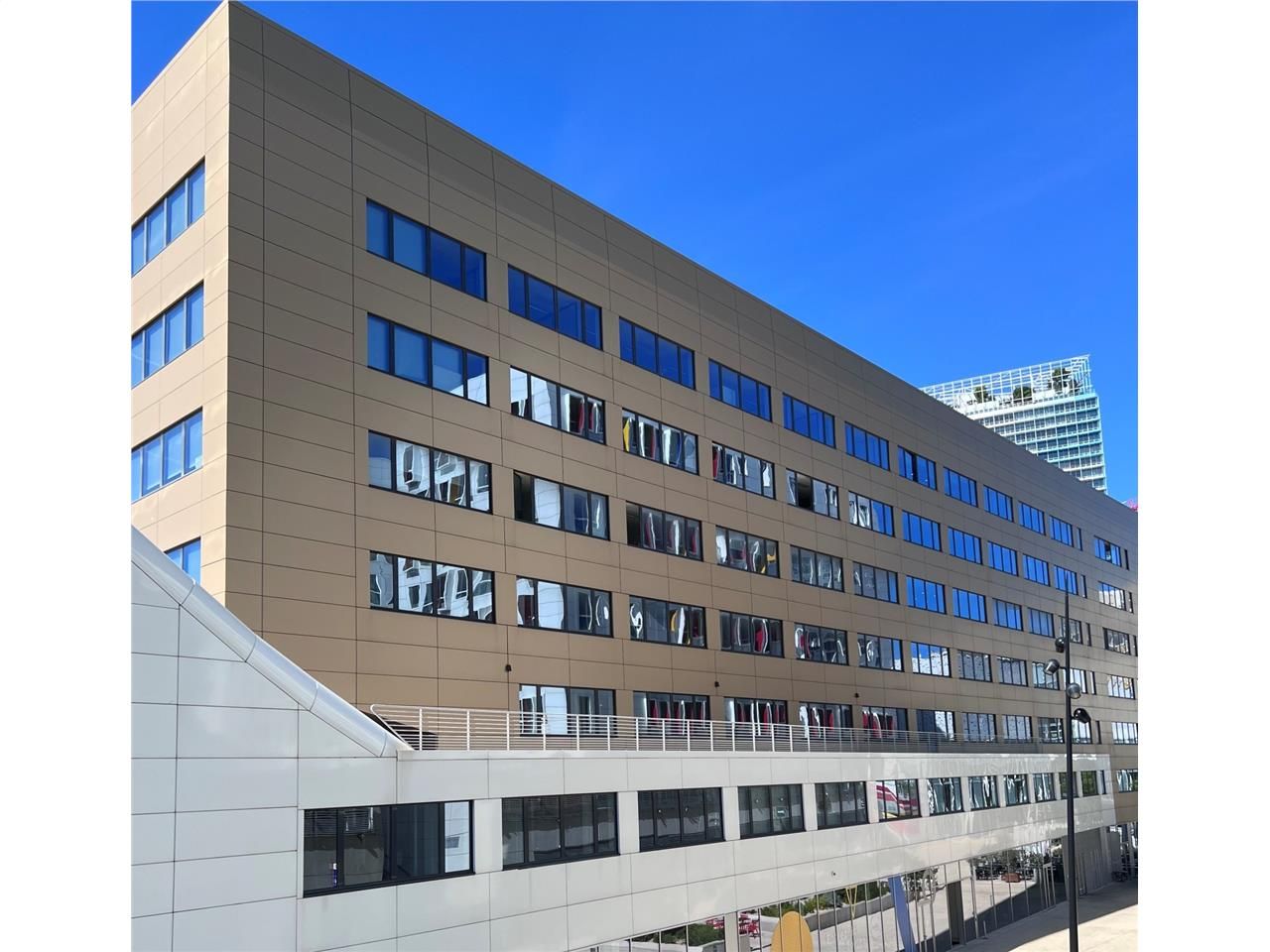 BUREAUX A LOUER - CALYPSO A MARSEILLE 13002 : Au 