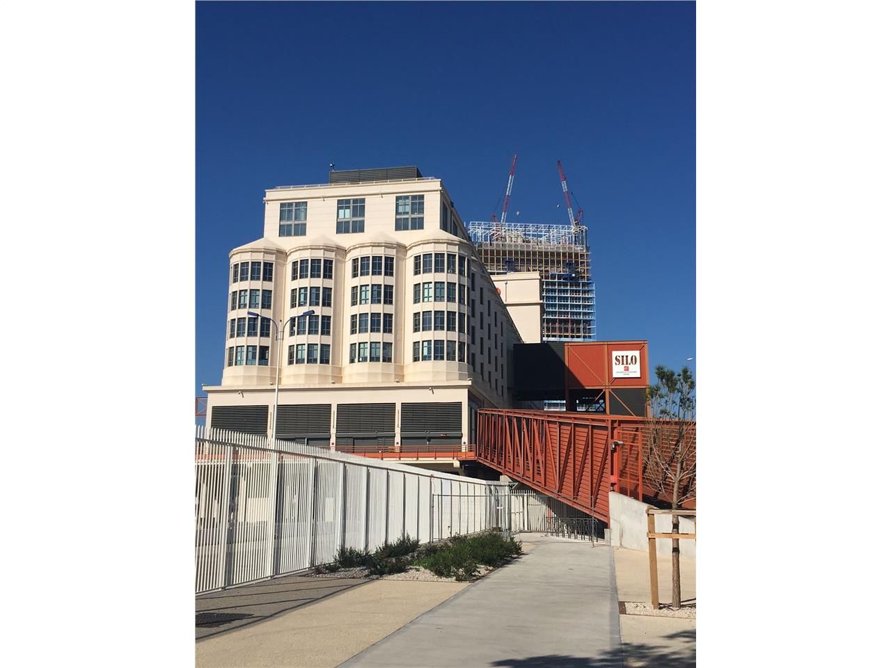 BUREAUX A LOUER - LE SILO - 13002 MARSEILLE : Dan