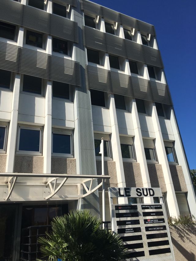 BUREAUX A LA LOCATION - 13008 MARSEILLE - BONNEVE