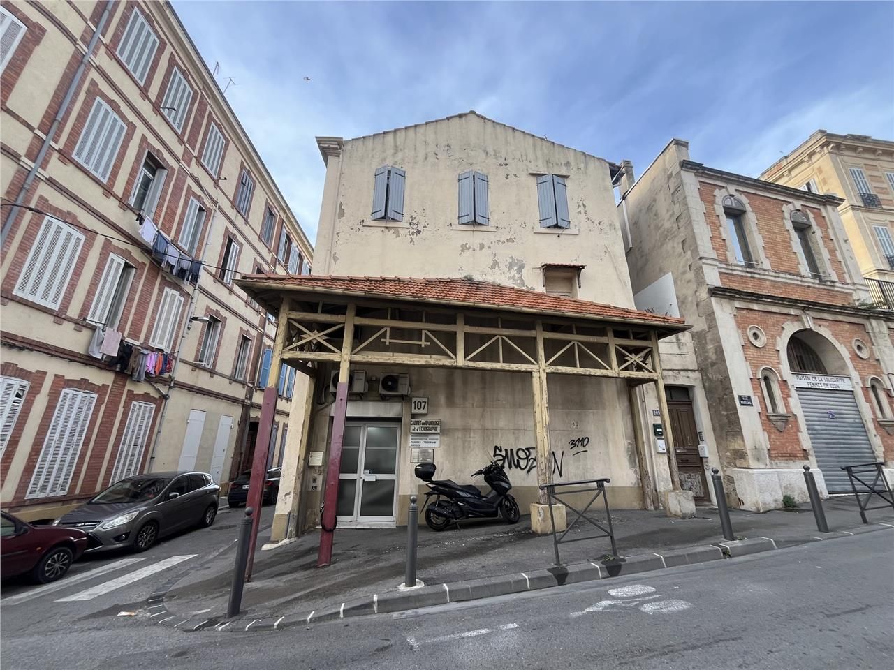BUREAUX A VENDRE - 13016 MARSEILLE : CBRE vous pr