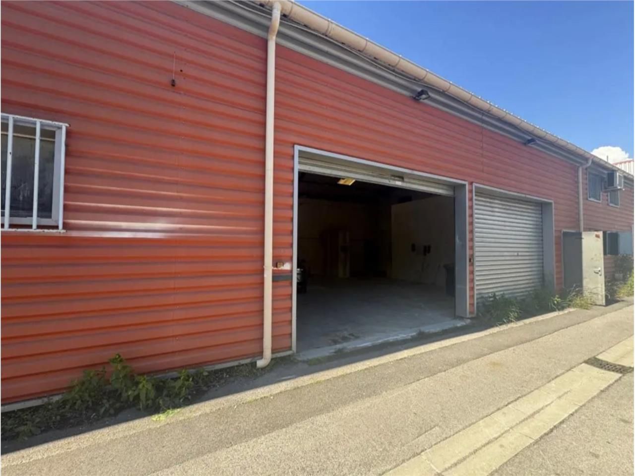 A LOUER - LOCAUX MIXTES - AUBAGNE : CBRE vous pro