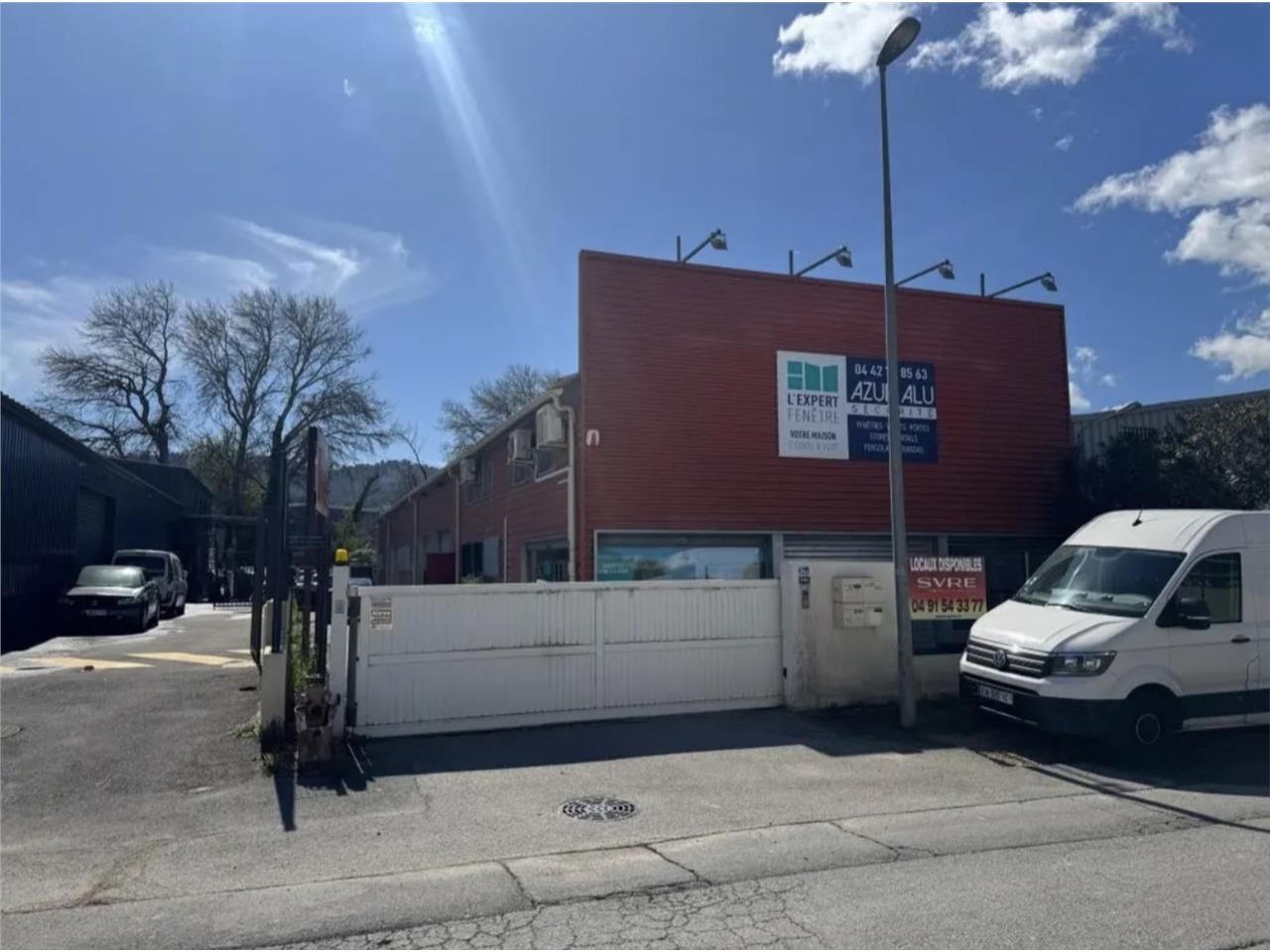A LOUER - LOCAUX MIXTES - AUBAGNE : CBRE vous pro