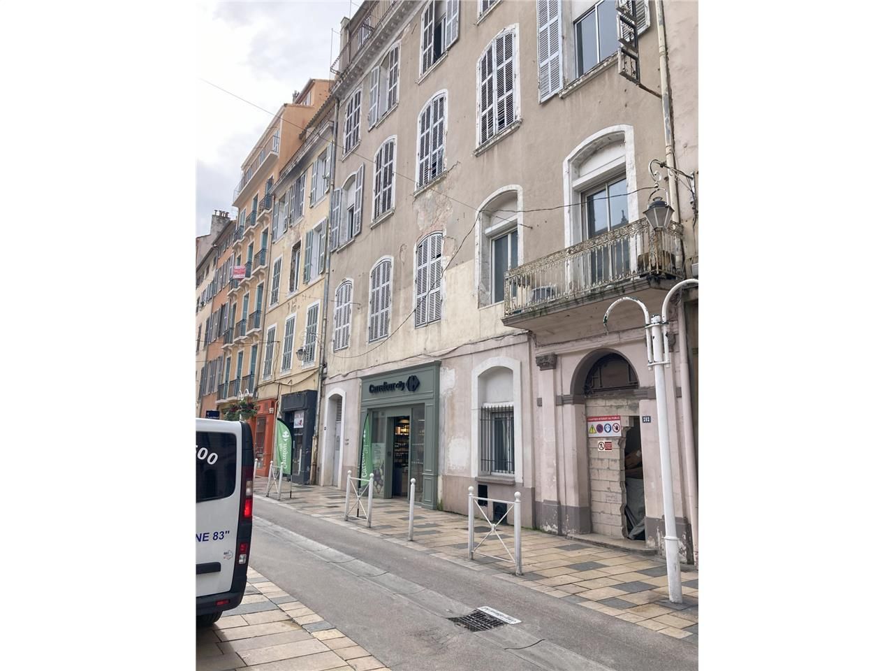 Situés en plein centre-ville de Toulon et proche 