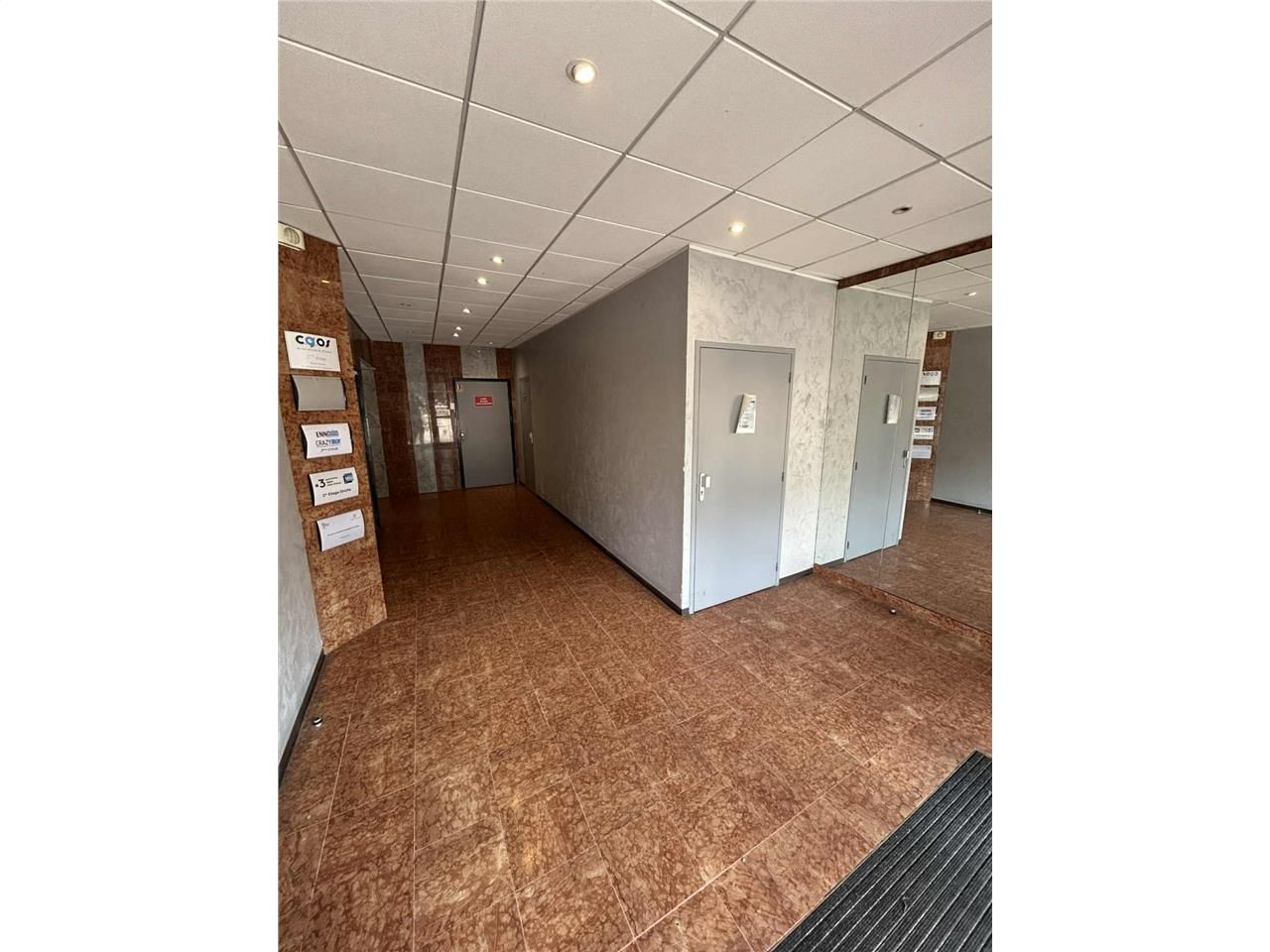 BUREAUX A LOUER - CENTRE-VILLE DE TOULON : CBRE C