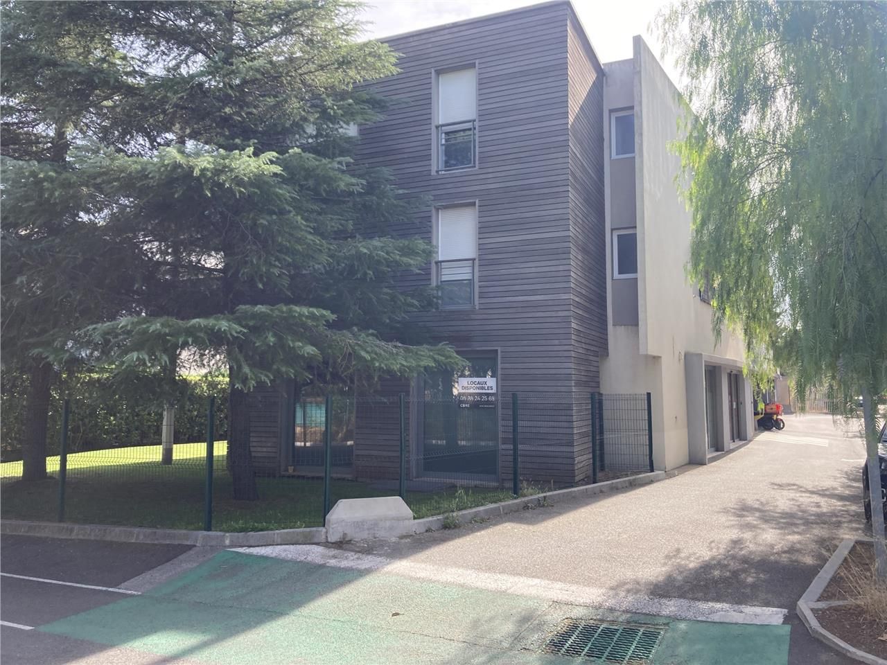 Au rez-de-chaussée d'un immeuble en copropriété s