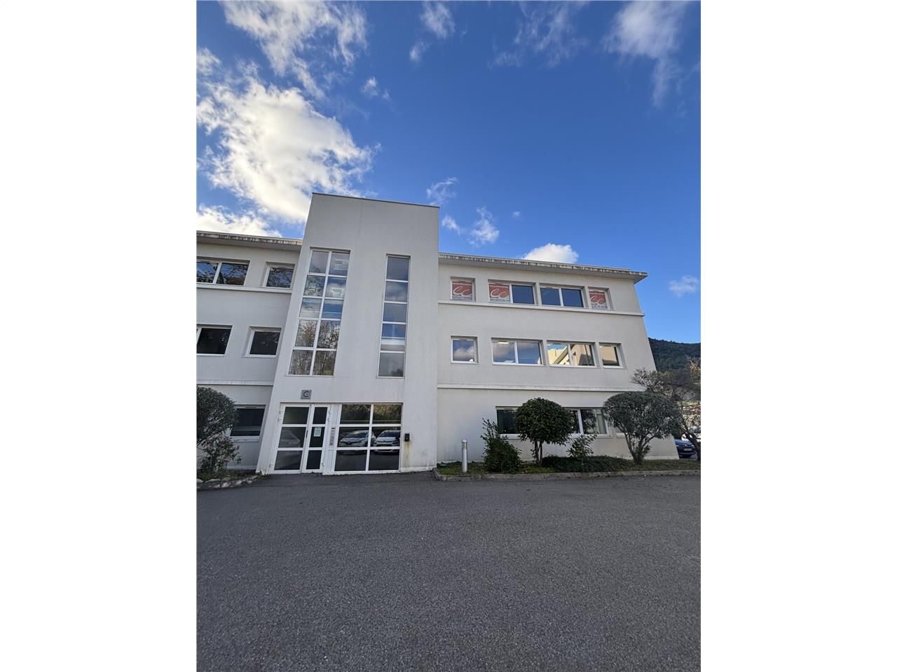 BUREAUX A LOUER - 13420 GEMENOS : Le GRAND BOSQUE