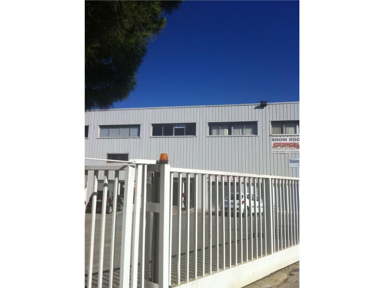 LOCAUX D'ACTIVITE A LOUER - LA PARETTE A MARSEILL