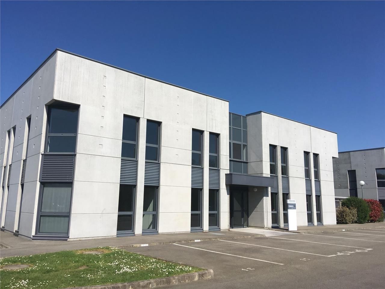 A proximité de la route de St Nazaire, dans un en