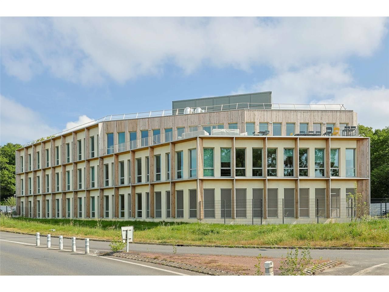 Orvault, à proximité du périphérique, FEEL'GOOD, 