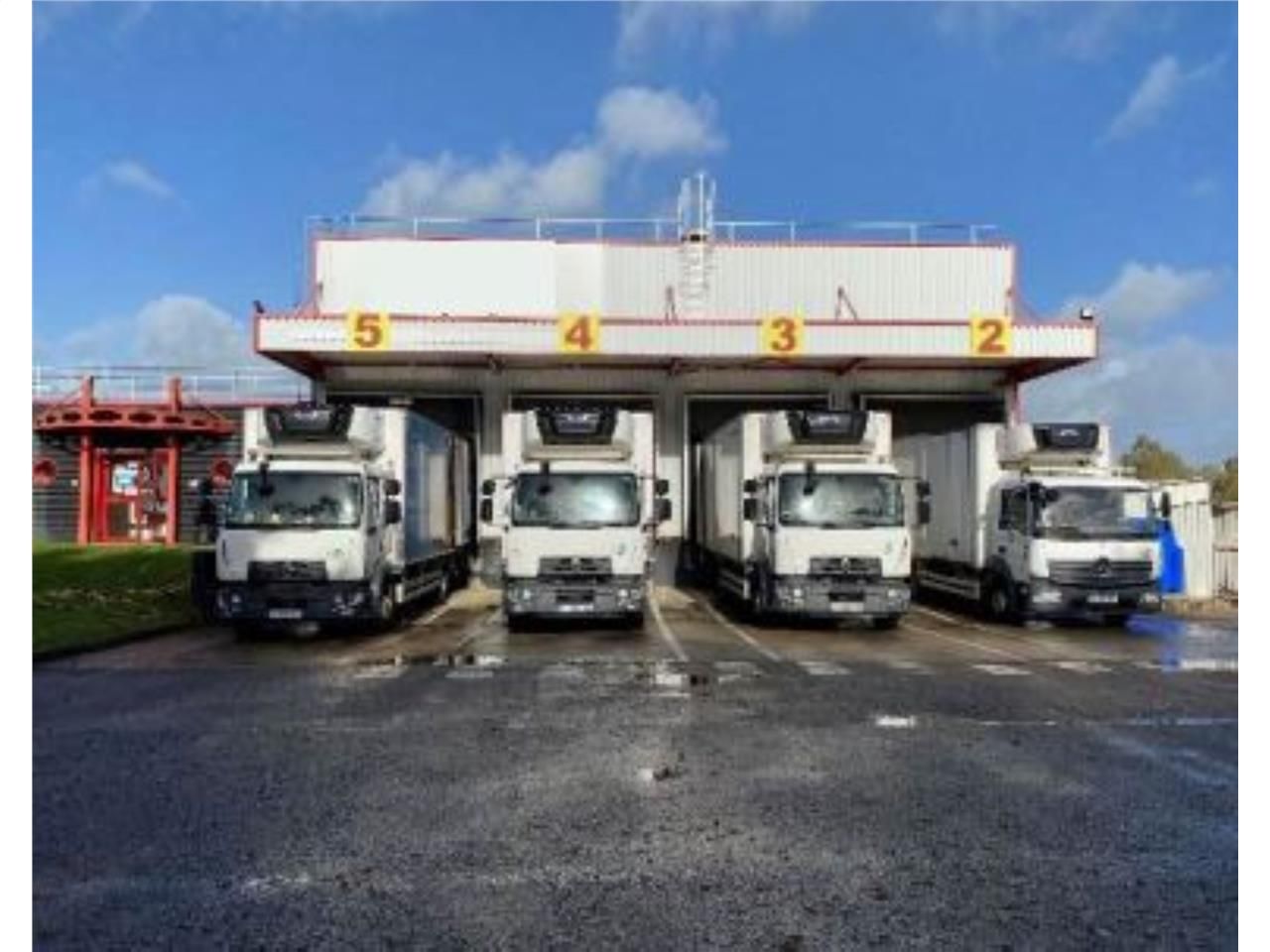 En Zone d'activités Sud Loire, à proximité des ax