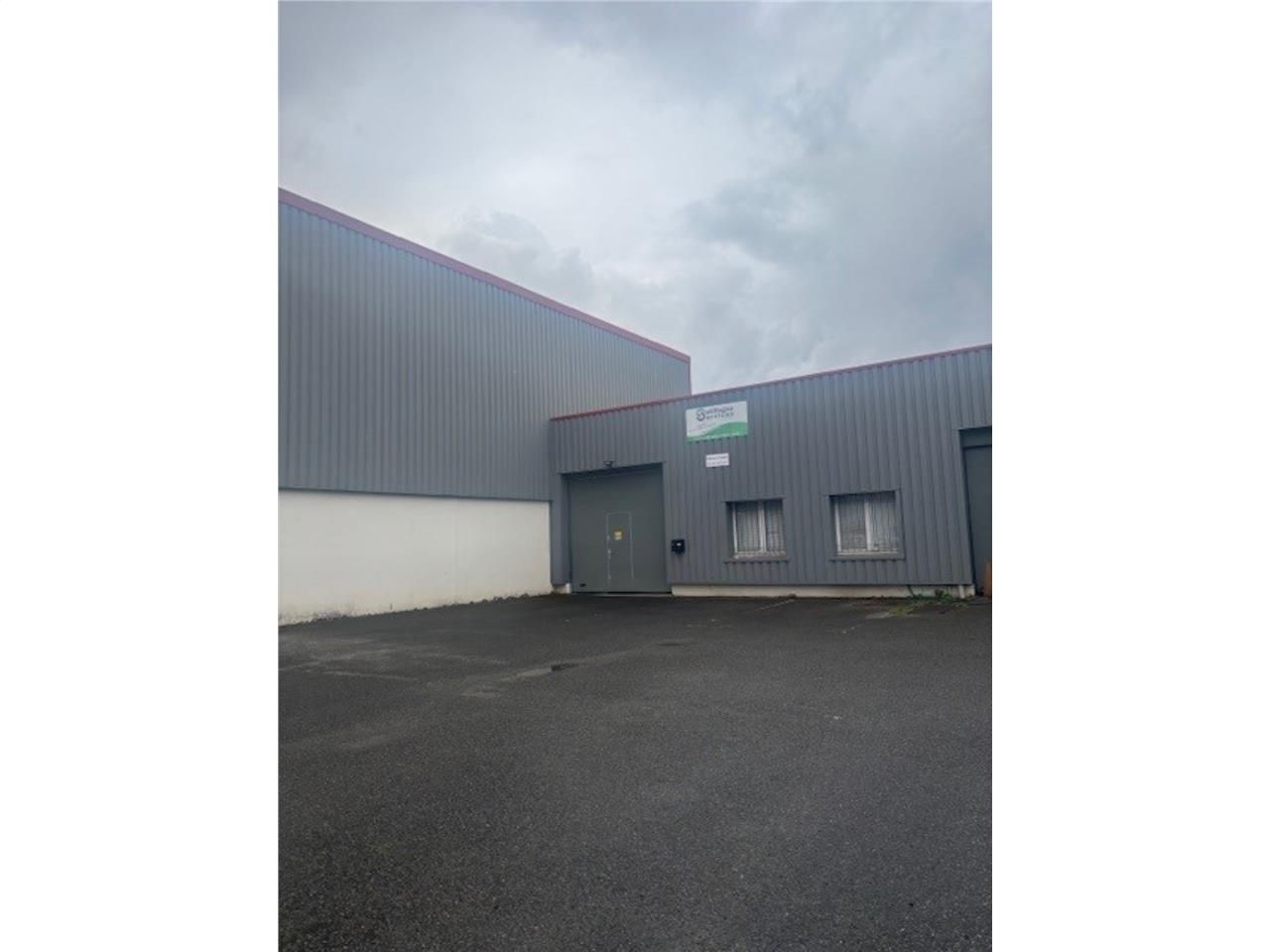 CBRE Nantes vous propose 140 m² d'activité en R+1