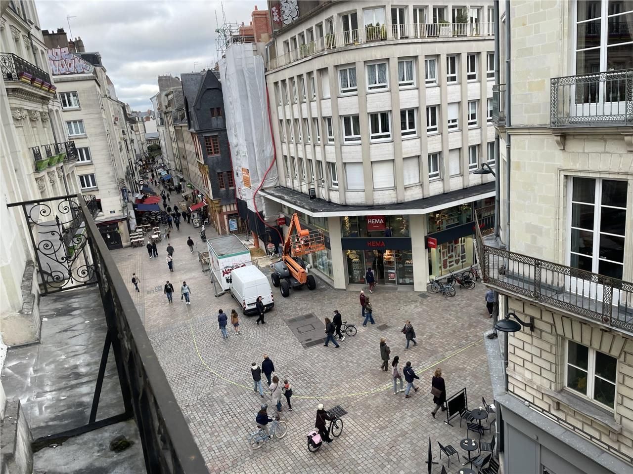 En plein coeur de Nantes, CBRE NANTES vous  propo