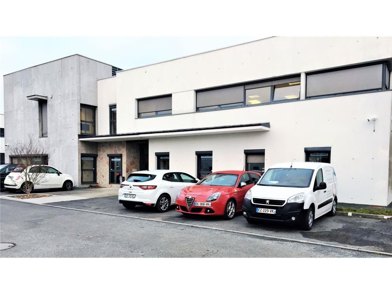 Au sein du parc tertiaire de la ZAC Moulin Neuf, 