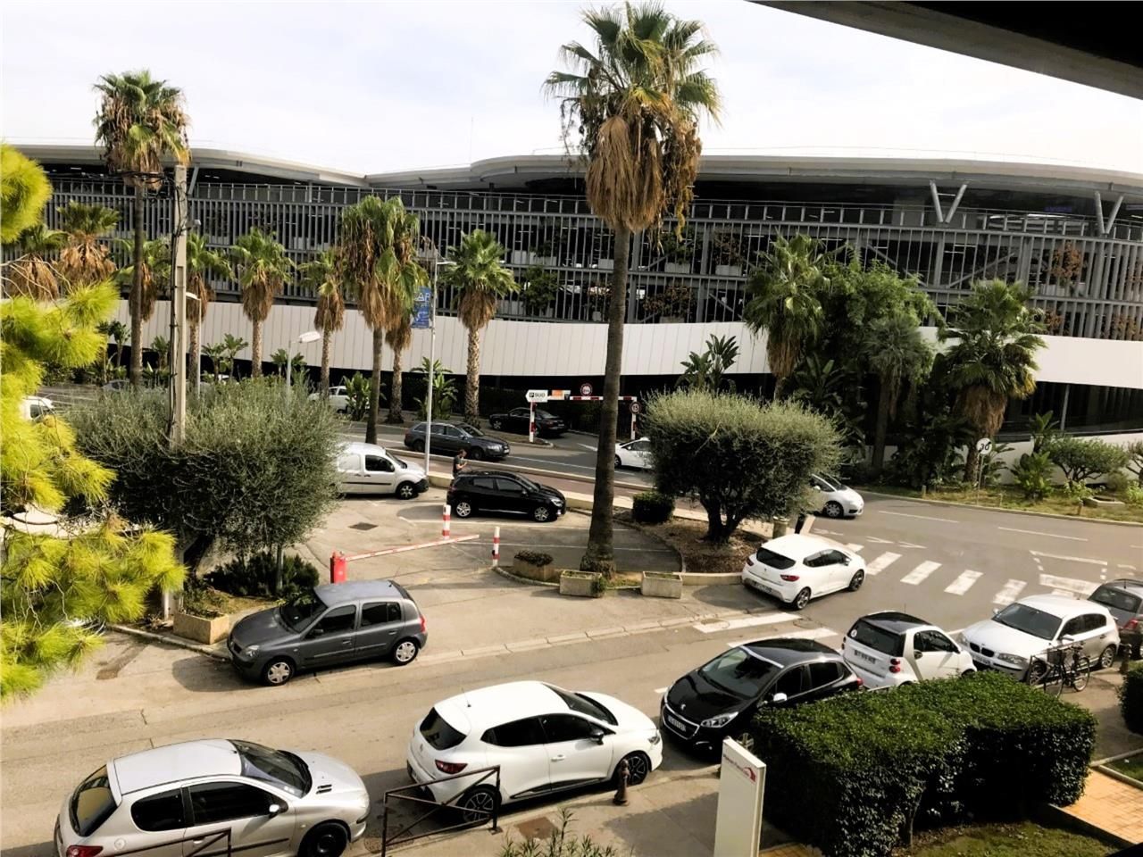 SAINT LAURENT DU VAR (06700) CAP 3000 - CBRE vous