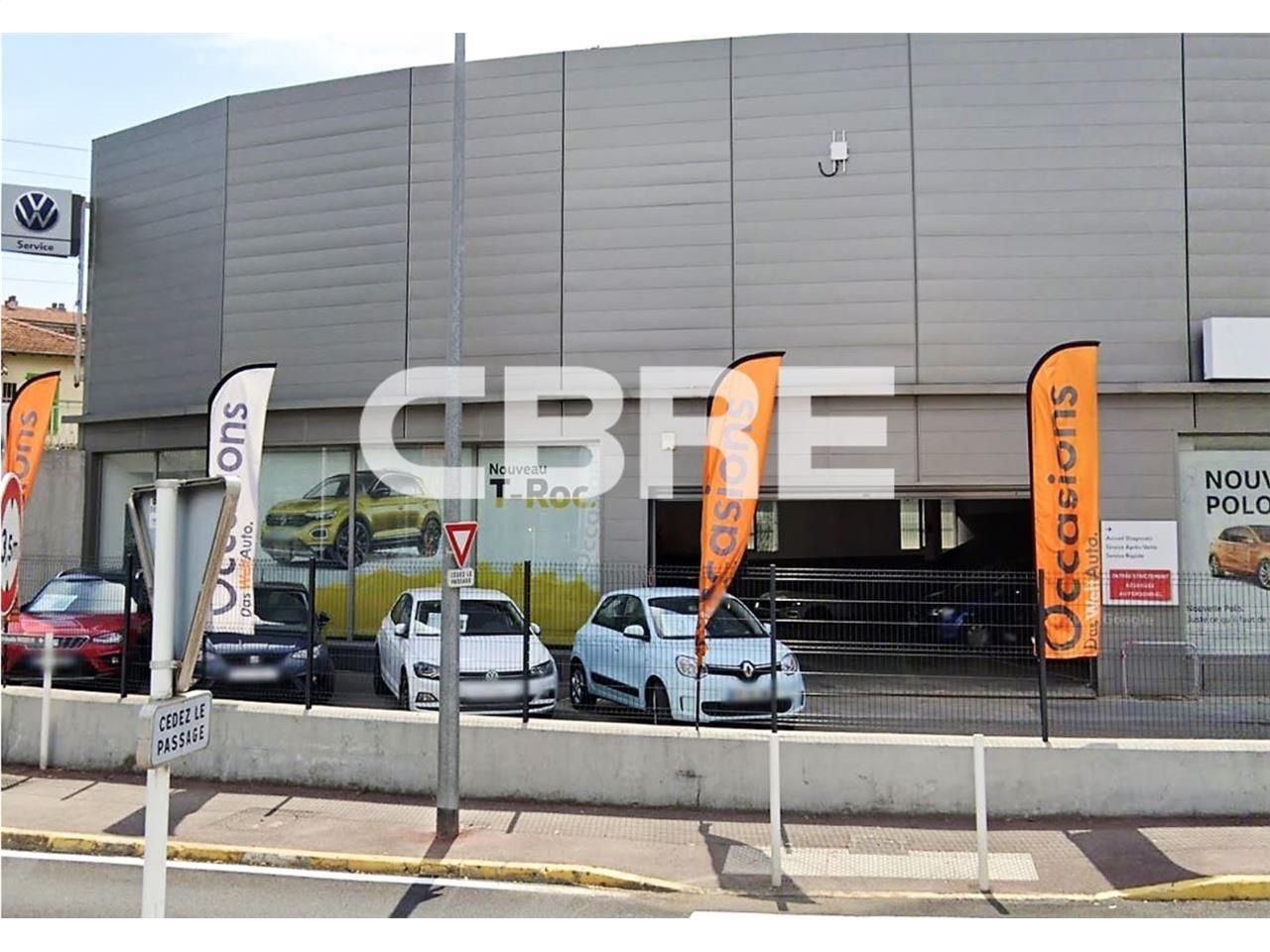 Situés à Antibes (06600), à proximité immédiate d