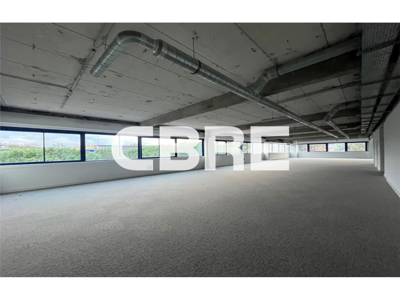 CBRE vous propose à la location des bureaux d'env