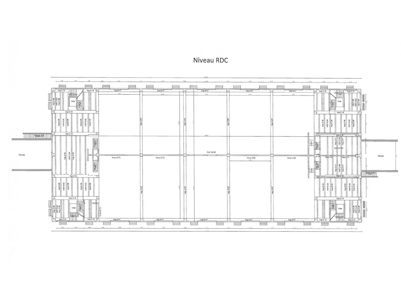 Location entrepots 700 m² non divisibles