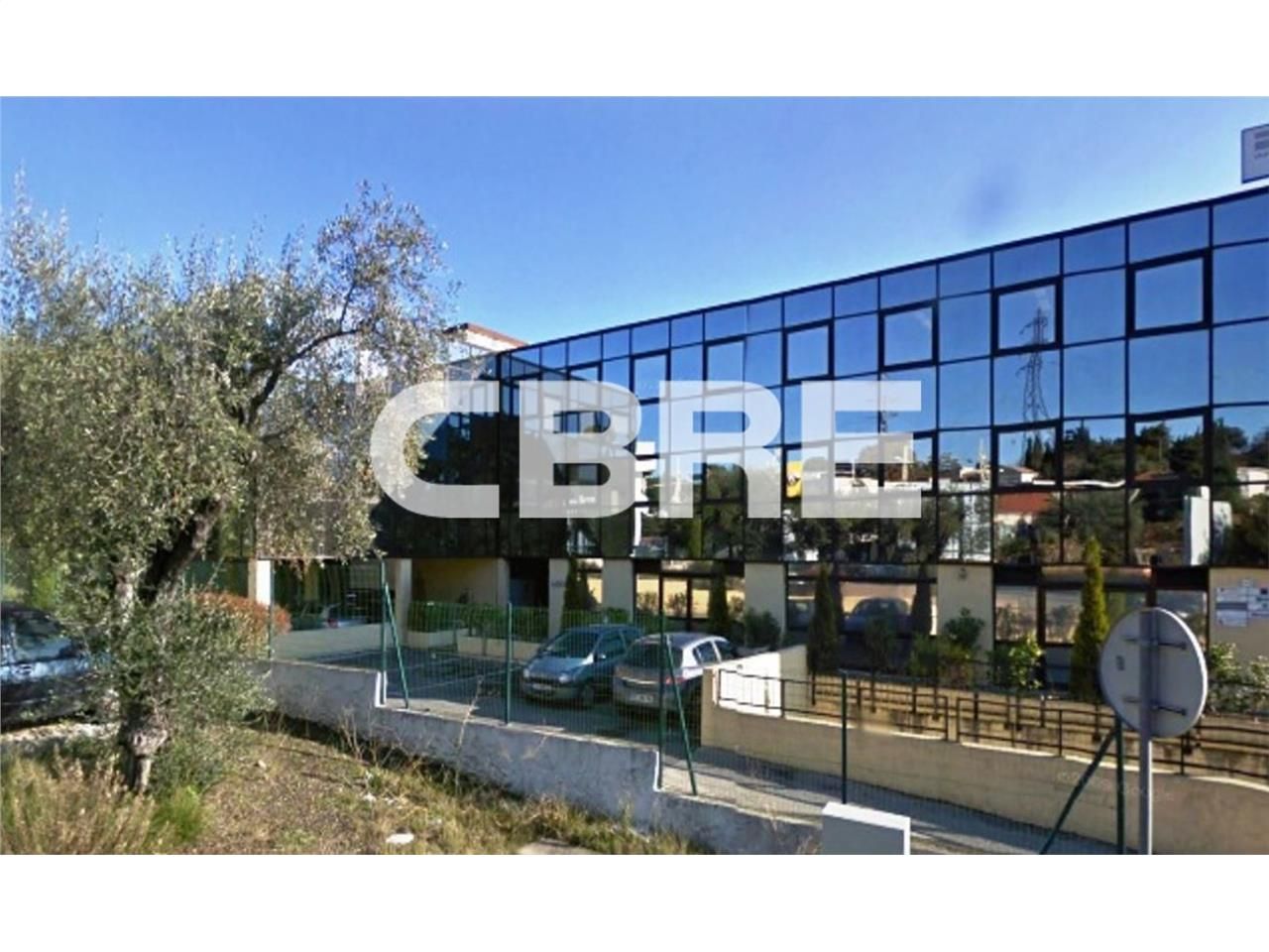 Au sein d'un immeuble en R+2 à Mougins (06250), p