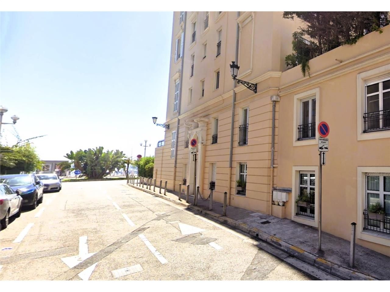 NICE CENTRE PROMENADES DES ANGLAIS (0600) - CBRE 