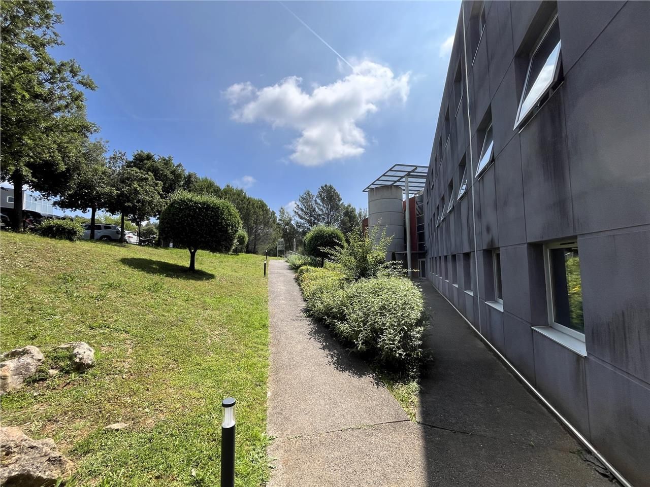 Sophia Antipolis (06560) - Dans un immeuble indép